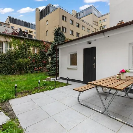 Quiet 3br House - Perfect For Groups Апартаменты *