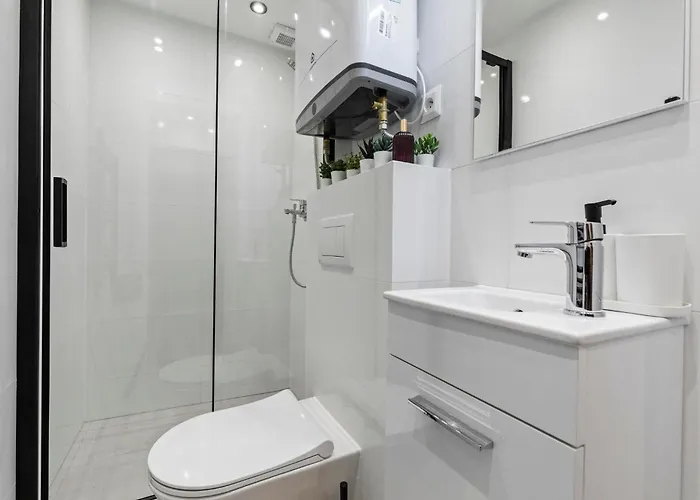 Lejlighed Quiet 3br House - Perfect For Groups Bratislava