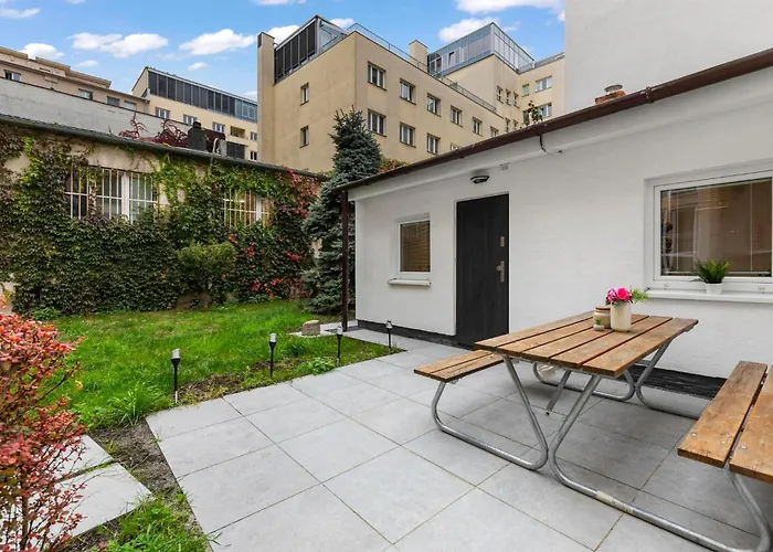 Quiet 3br House - Perfect For Groups Lejlighed *