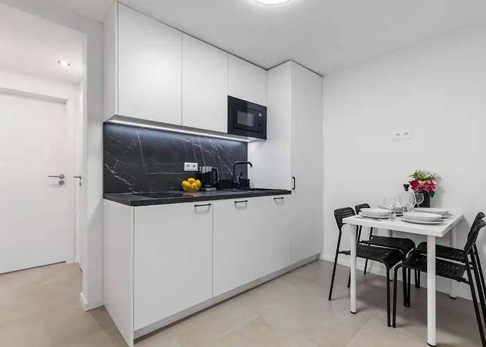 Quiet 3br House - Perfect For Groups Apartman *